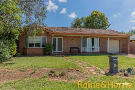 Property photo of 56 Sturt Circle Dubbo NSW 2830