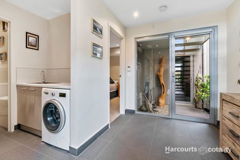 Property photo of 1/26 Ocean Esplanade Blackmans Bay TAS 7052