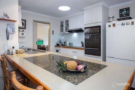 Property photo of 6 Banksia Grove Gisborne VIC 3437