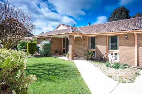 Property photo of 6 Banksia Grove Gisborne VIC 3437