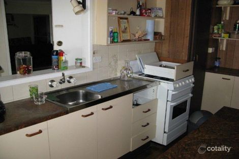 Property photo of 6 Hibiscus Lane Holloways Beach QLD 4878