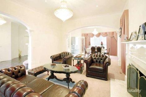 Property photo of 1 Tourello Avenue Hawthorn East VIC 3123
