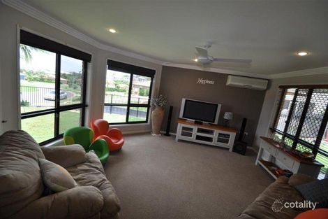Property photo of 9 Broadbeach Court Pacific Heights QLD 4703