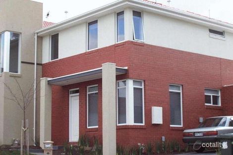 Property photo of 13 Crestview Close Roxburgh Park VIC 3064
