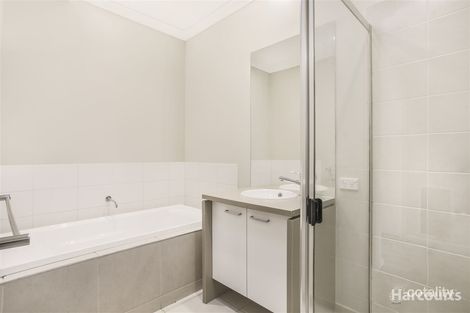 Property photo of 70 Aleppo Place Cranbourne VIC 3977