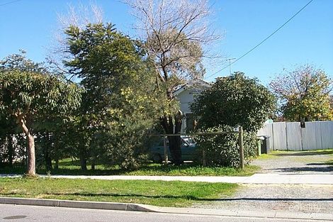 6 Clifton St, Maddington, WA 6109