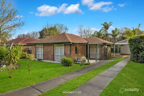 5 FRANCIS CT, NARRE WARREN, VIC 3805