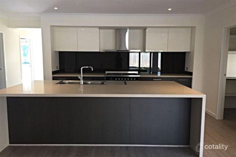 Property photo of 26 Bedervale Loop Doreen VIC 3754