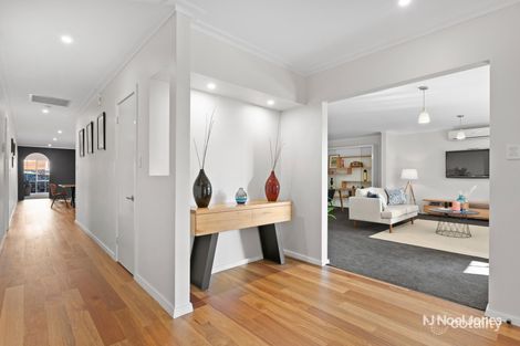 Property photo of 20 Narr-Maen Drive Croydon Hills VIC 3136
