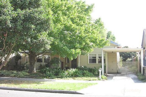 4 Plimsoll Gr, Fairfield, VIC 3078