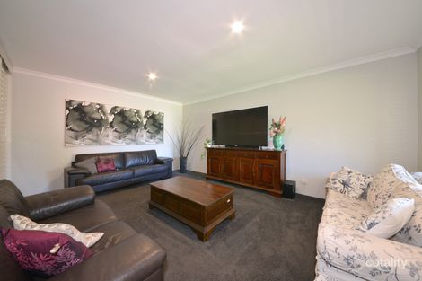 Property photo of 6 Belhus Court Tapping WA 6065