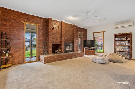 Property photo of 16 Lyall Drive Werribee VIC 3030