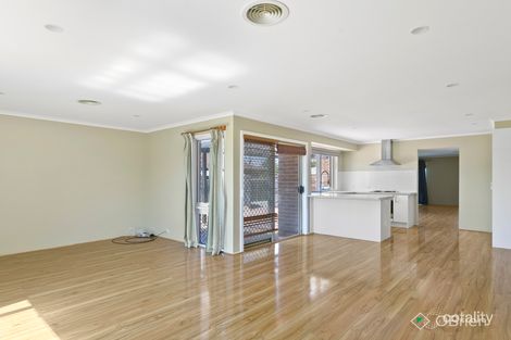 Property photo of 20 Maltravers Crescent Cranbourne North VIC 3977