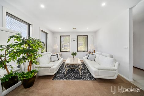Property photo of 22 Donoghoe Crescent Queanbeyan East NSW 2620