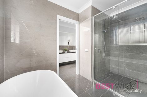Property photo of 53 Mendel Drive Kelso NSW 2795