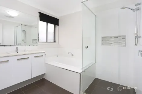Property photo of 15 Jardine Way Jordan Springs NSW 2747