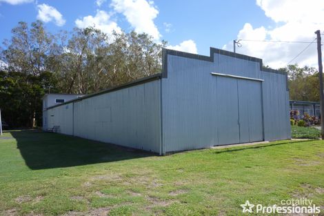 1 Prince Charles Ave, Seaforth, QLD 4741