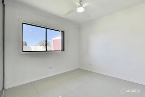 Property photo of 13 Ferdinand Place Rosemeadow NSW 2560