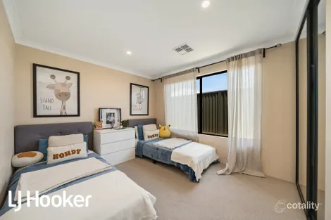 Property photo of 52 Alabaster Approach Jindalee WA 6036