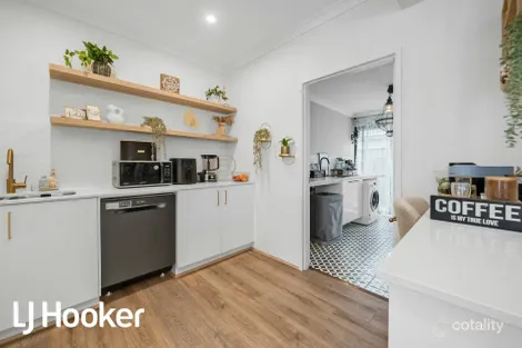 Property photo of 52 Alabaster Approach Jindalee WA 6036