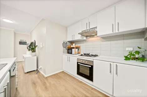 Property photo of 18/5 Eastleigh Loop Currambine WA 6028