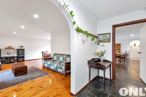 Property photo of 19 Stewart Avenue Narre Warren VIC 3805