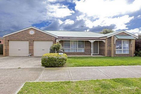 3 Oakwood Cres, Waurn Ponds, VIC 3216