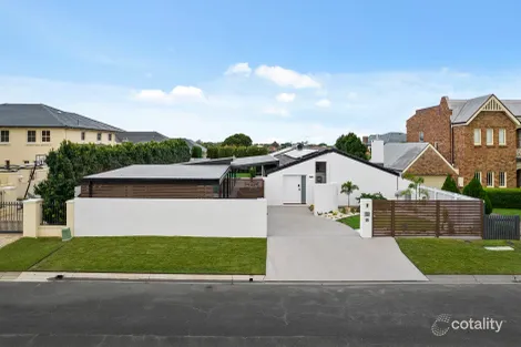 16 Flametree St, Bridgeman Downs, QLD 4035