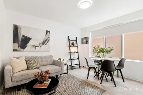 2/38 Spray St, Elwood, VIC 3184