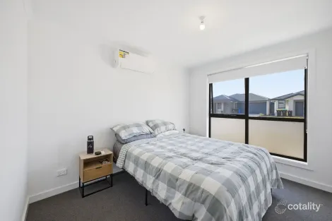 Property photo of 5 Barritt Road Munno Para Downs SA 5115