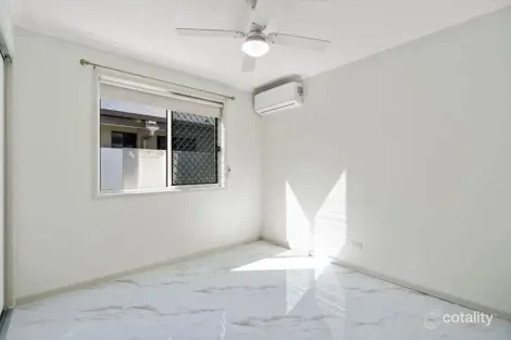 Property photo of 3 Casuarina Way Helensvale QLD 4212