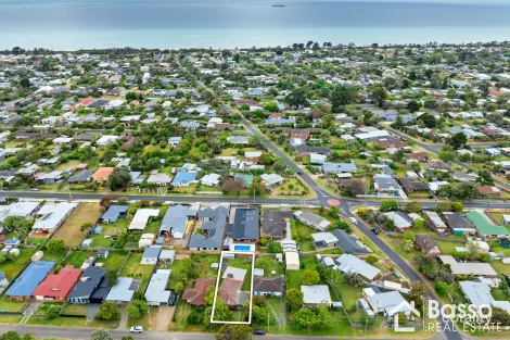 Property photo of 14 Meadow Avenue Rye VIC 3941