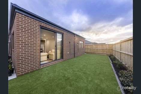 Property photo of 10 Amberfield Street Mickleham VIC 3064