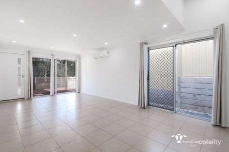 Property photo of 6 Periwinkle Lane Springfield Lakes QLD 4300