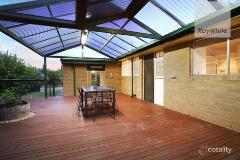 Property photo of 4 Sutton Close Gladstone Park VIC 3043