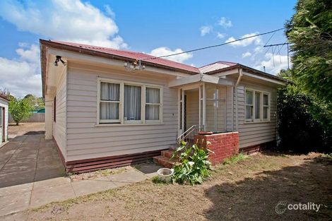 Property photo of 1 Thatcher Court Whittington VIC 3219
