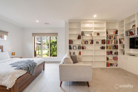 Property photo of 32 Taransay Way Craigieburn VIC 3064