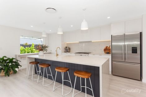 Property photo of 8 Pipit Parade Burleigh Waters QLD 4220