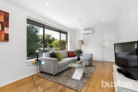 Property photo of 1/115 Warrigal Road Hughesdale VIC 3166