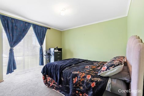 Property photo of 14 St Lawrence Close Werribee VIC 3030