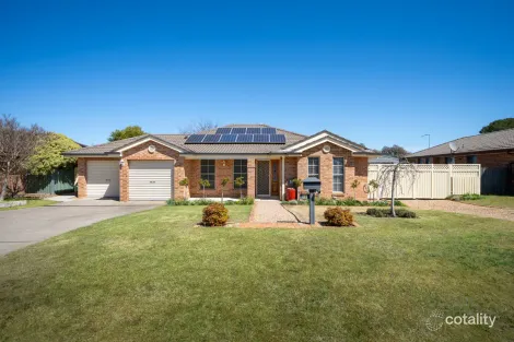 Property photo of 11 Willow Drive Kelso NSW 2795