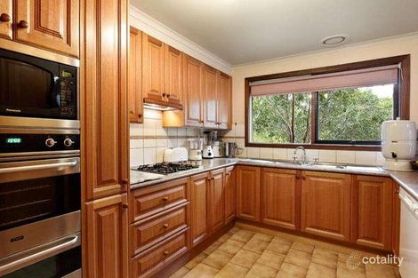 Property photo of 2 Dobell Drive Eltham VIC 3095