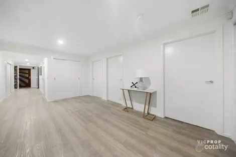 Property photo of 14 Flagstaff Crescent Point Cook VIC 3030