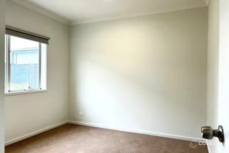 Property photo of 11 Bronx Avenue Berwick VIC 3806