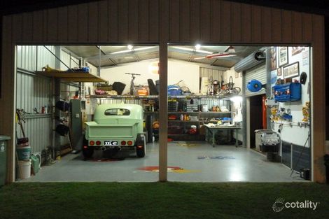 Property photo of 32 Thackeray Street Park Avenue QLD 4701