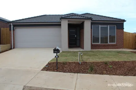 Property photo of 19 Grassdart Street Tarneit VIC 3029