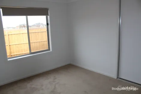 Property photo of 19 Grassdart Street Tarneit VIC 3029