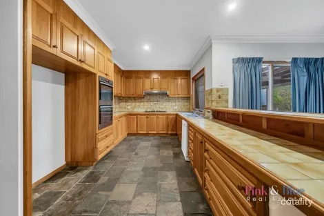 Property photo of 4 Kingston Boulevard Hoppers Crossing VIC 3029