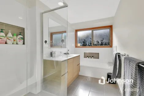 Property photo of 7 Mitchell Place Forest Lake QLD 4078