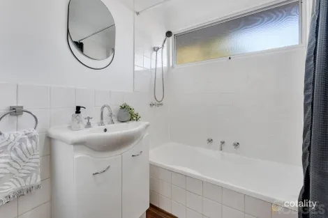 Property photo of 2/32-34 Flinders Street Mentone VIC 3194